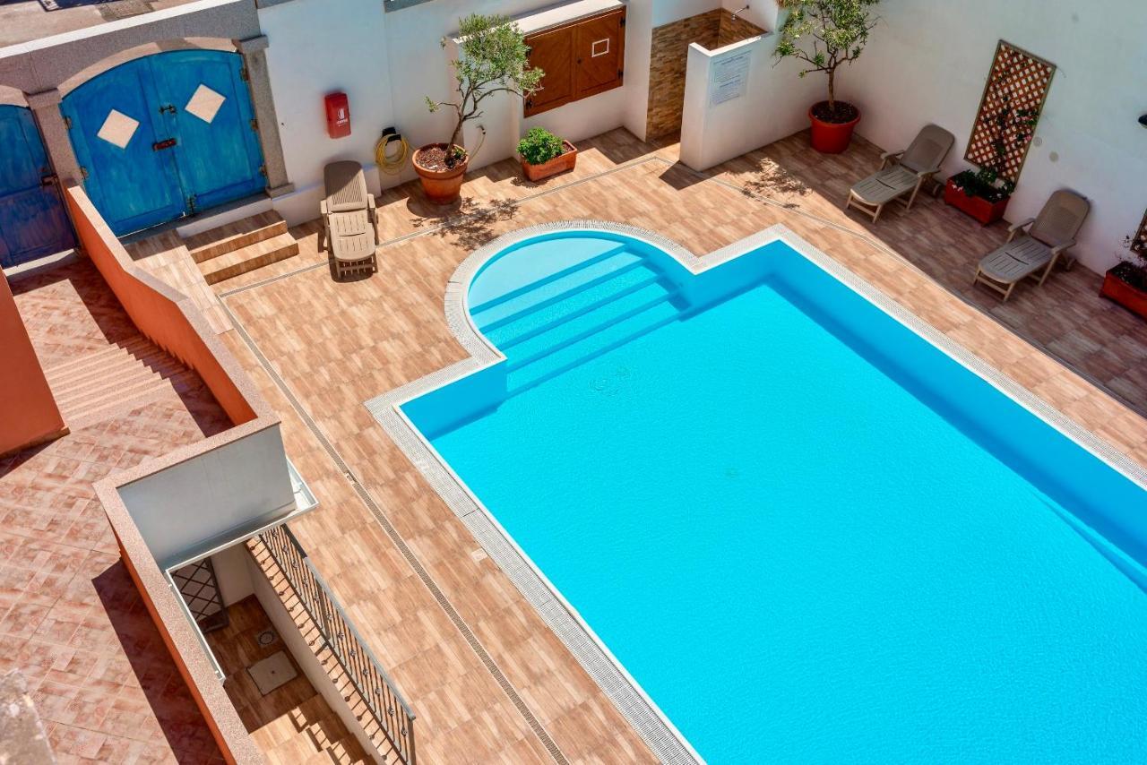 Apartments With Swimming Pool In Santa Teresa Di Gallura Extérieur photo